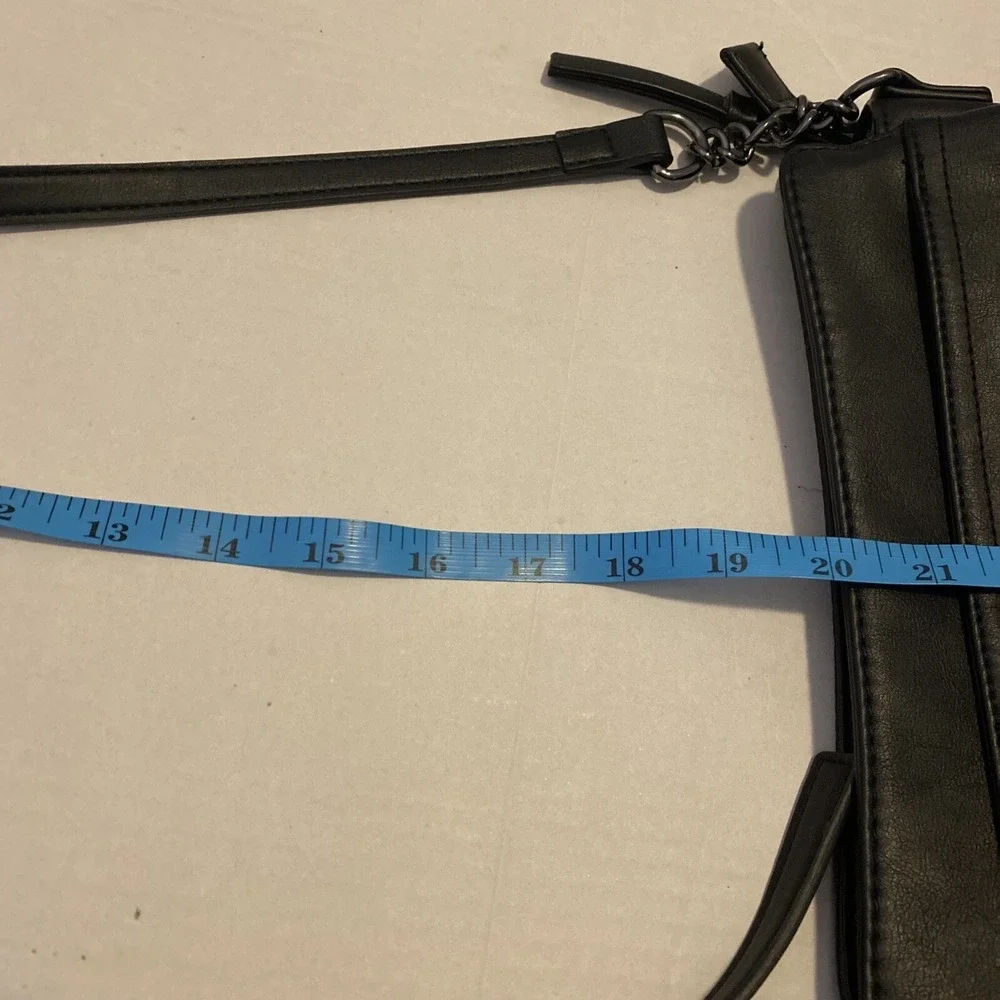 Simply Vera Wang Adrienne Top Zip Black Chain Strap Crossbody Bag